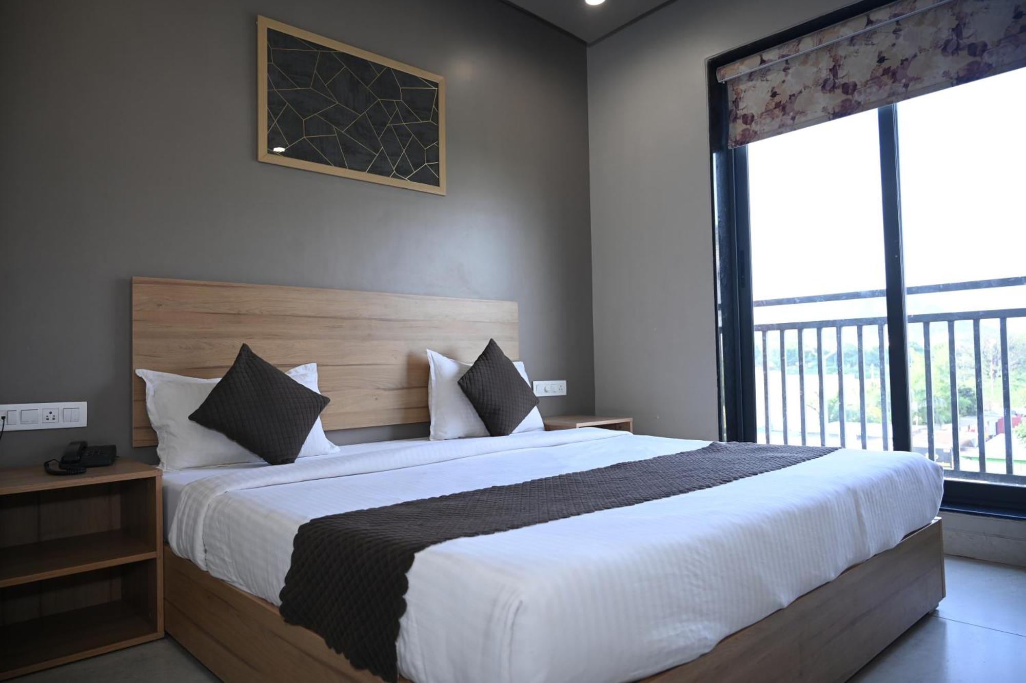 Hotel Sheer Bliss Udajpur Zewnętrze zdjęcie